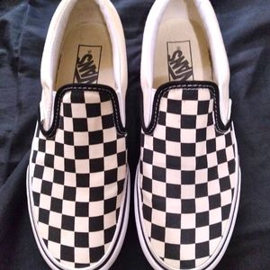 Brand new Vans checkered platform slip ons